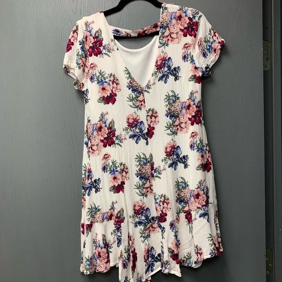 Francesca's Floral Dress Size Large - Picture 2 of 3
